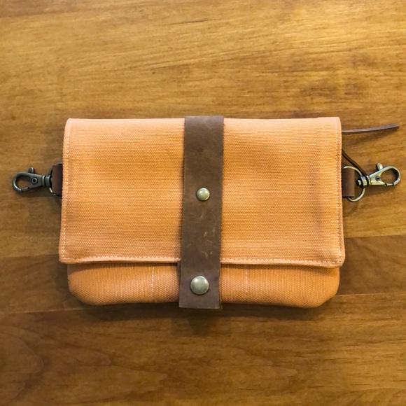 Handbags - NWOT Wallet/Pouch-or convert to a Wristlet